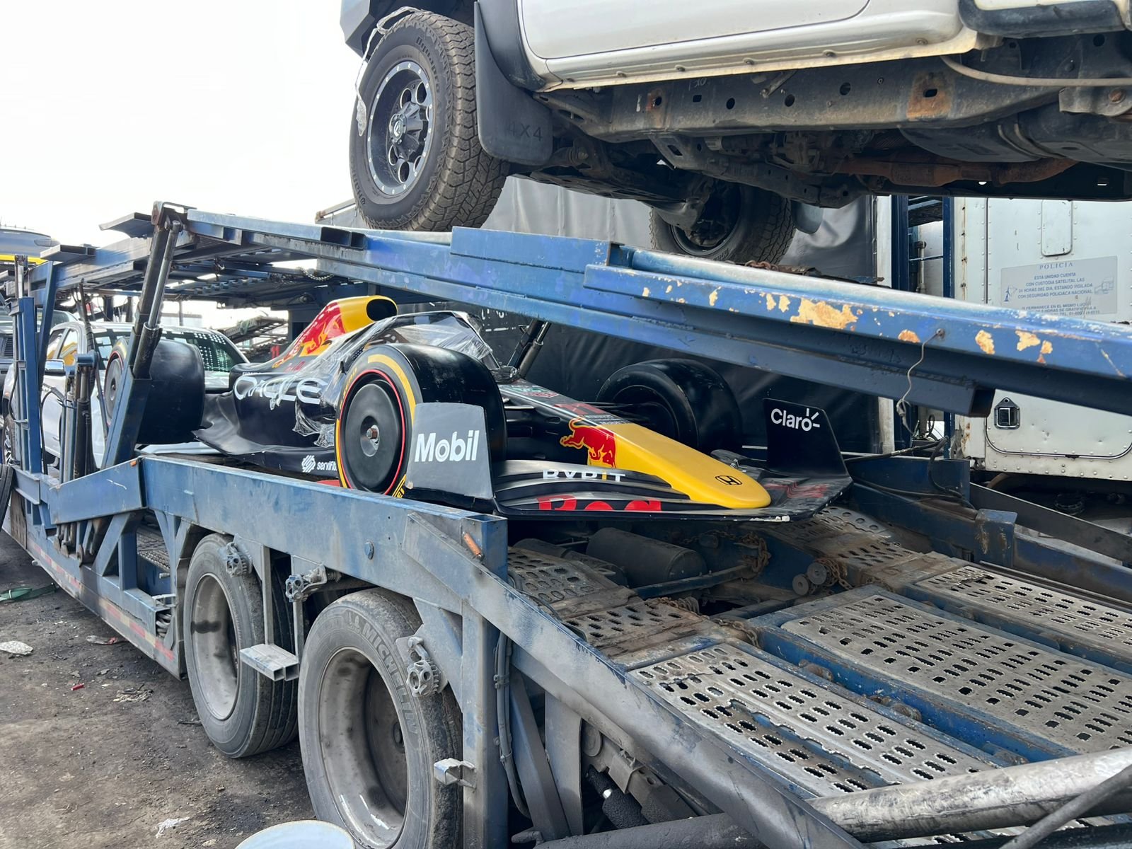 Auto F1 Oracle vista lateral